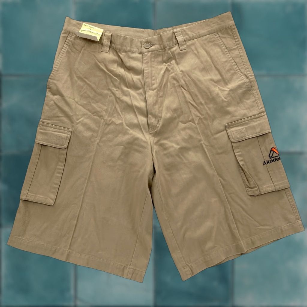 Akademiks VINTAGE Akademiks Cargo Shorts Mens 38 Khaki Beige Relaxed Embroidered Hip Hop Size US 38 / EU 54 - 1 Thumbnail