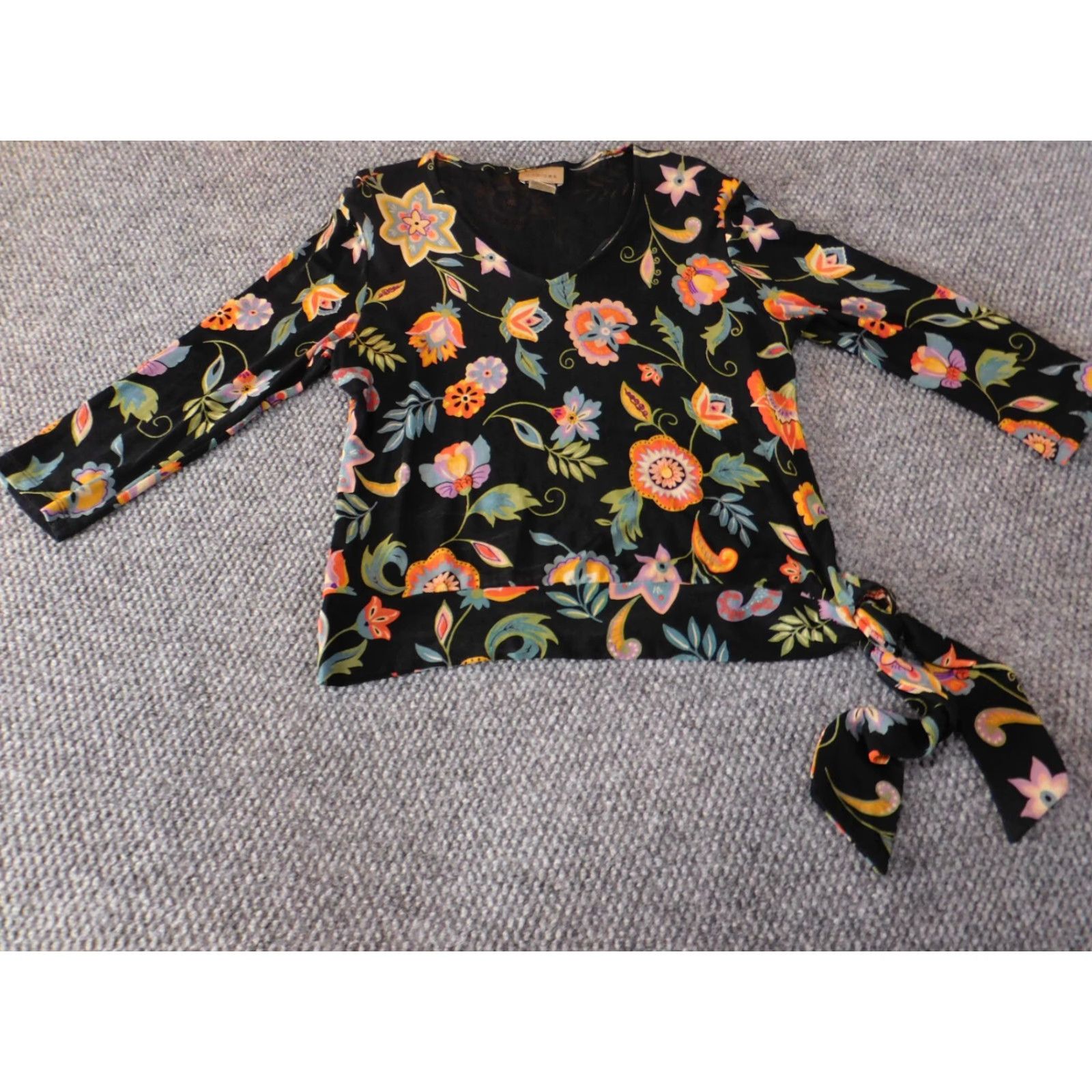 Vintage Choices Blouse Women S Black Floral Round Neck Long Sleeve Pullover Stretch Rayon Acetate Casual Shirt 2020s Basic Rose Pattern Women Size S / US 4 / IT 40 - 2 Thumbnail