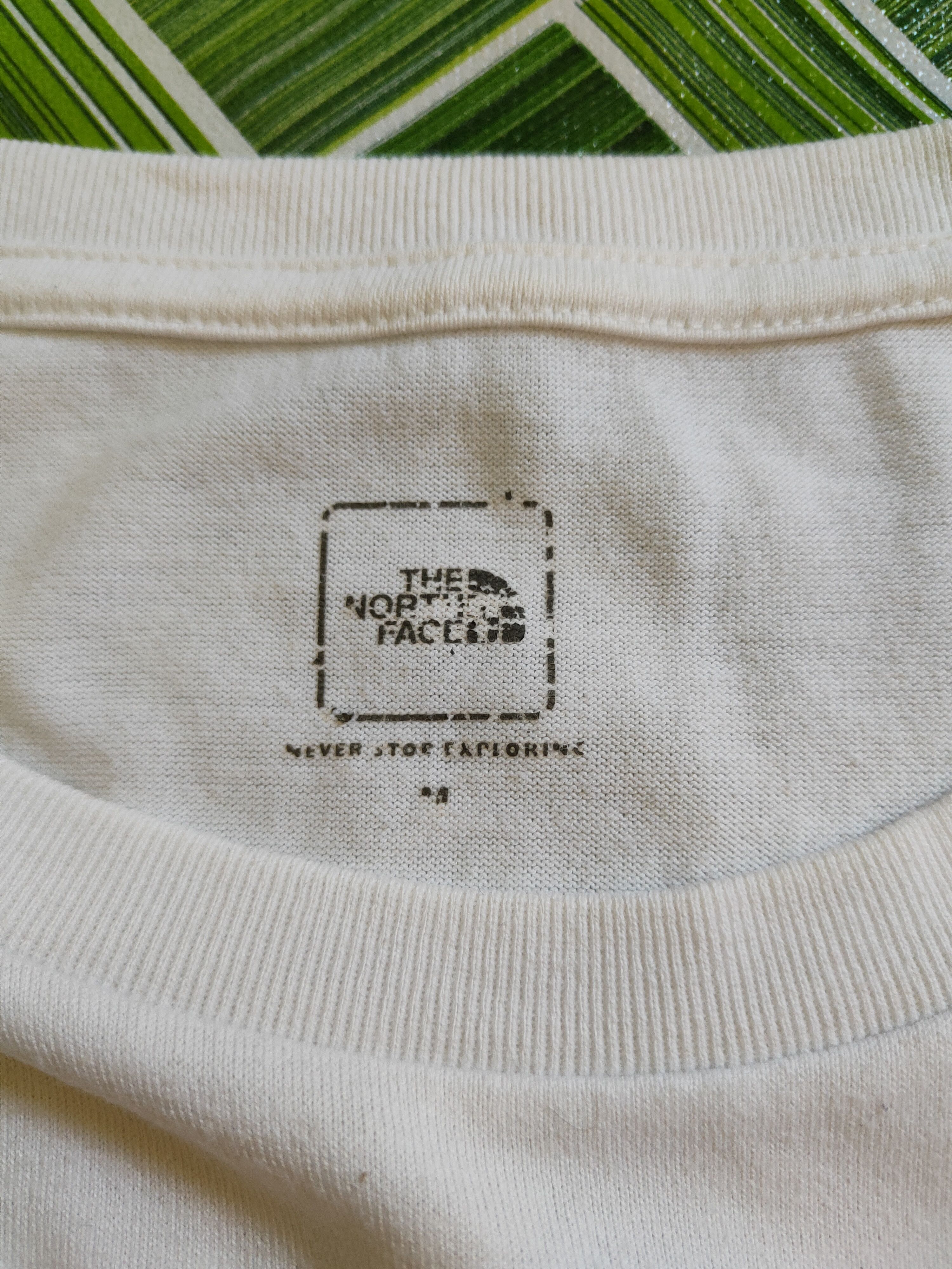 The North Face The North Face White Short Sleeve T-Shirts #S1451 Size US S / EU 44-46 / 1 - 13 Thumbnail