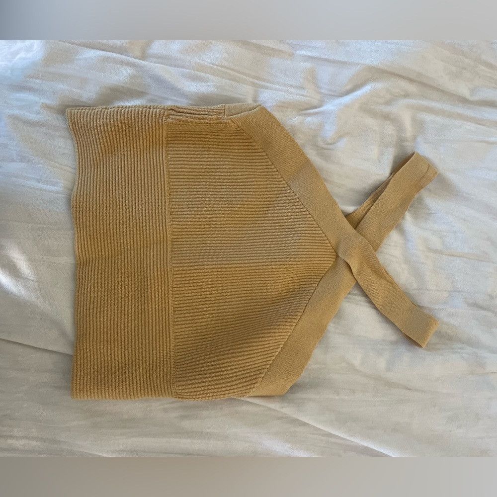 Abercrombie & Fitch Abercrombie & Fitch golden cross neck crop top Size M / US 6-8 / IT 42-44 - 2 Thumbnail