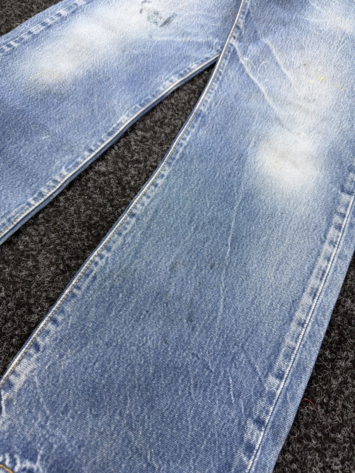 Levi's Vintage Clothing Vintage 90s Levi’s 501XX Distressed Western USA Faded Jeans Size US 32 / EU 48 - 5 Thumbnail