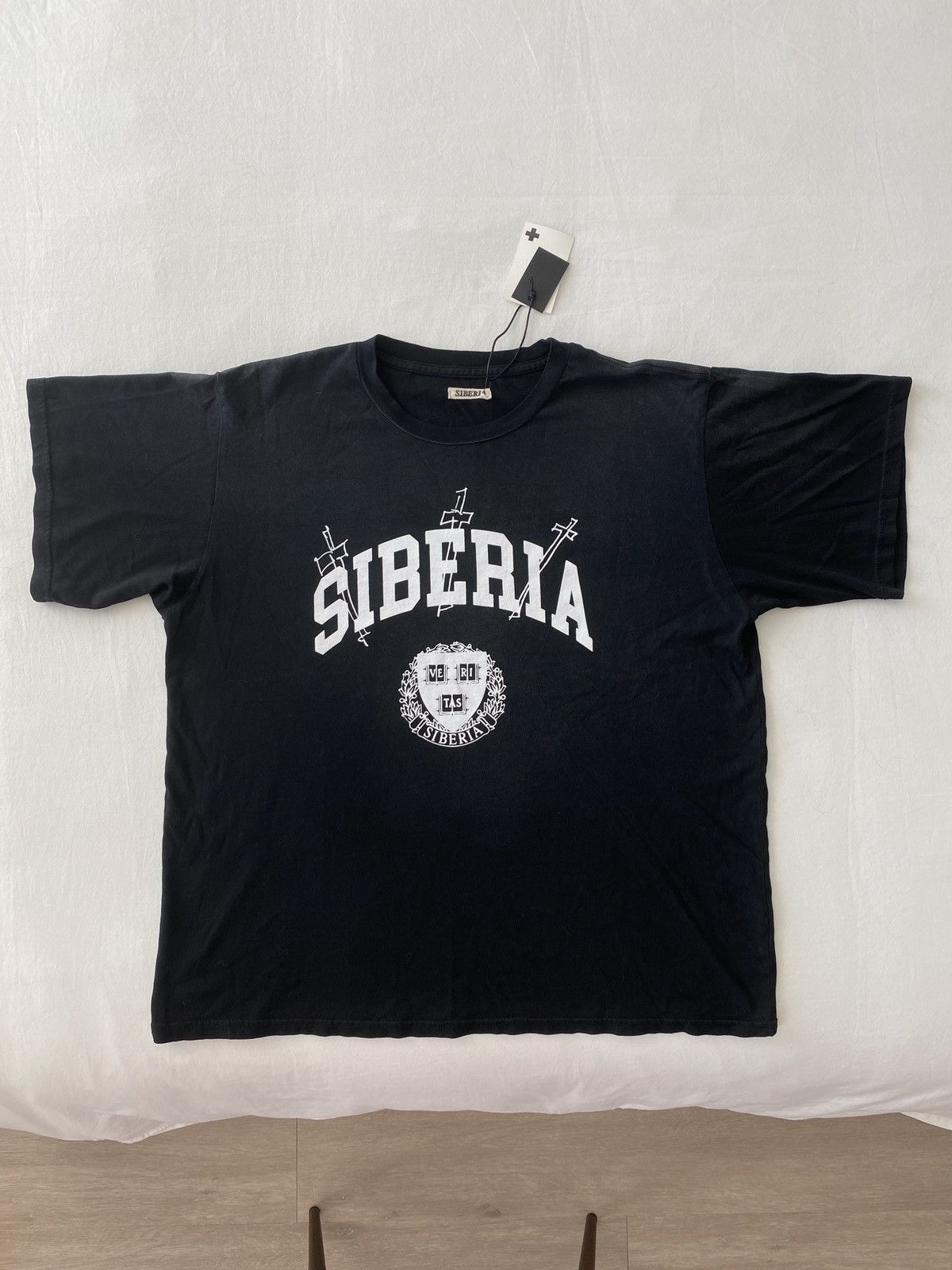 Siberia Hills Siberia Hills ‘Harvard’ T-Shirt - Vintage Black Size US XL / EU 56 / 4 - 1 Thumbnail