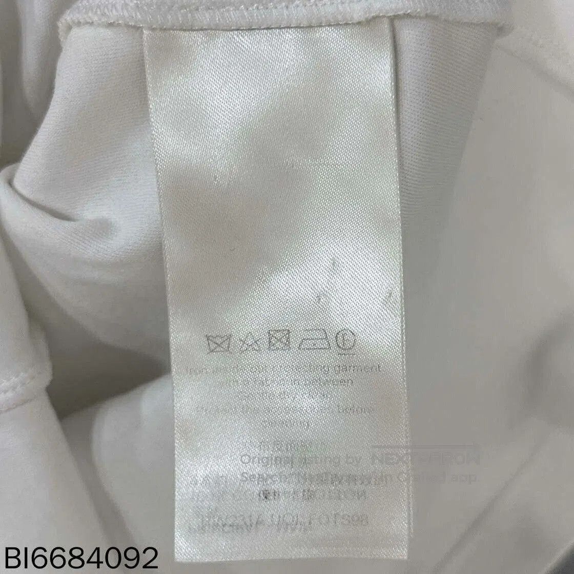 Louis Vuitton Louis Vuitton White Metal Nameplate Short. Size US M / EU 48-50 / 2 - 6 Thumbnail