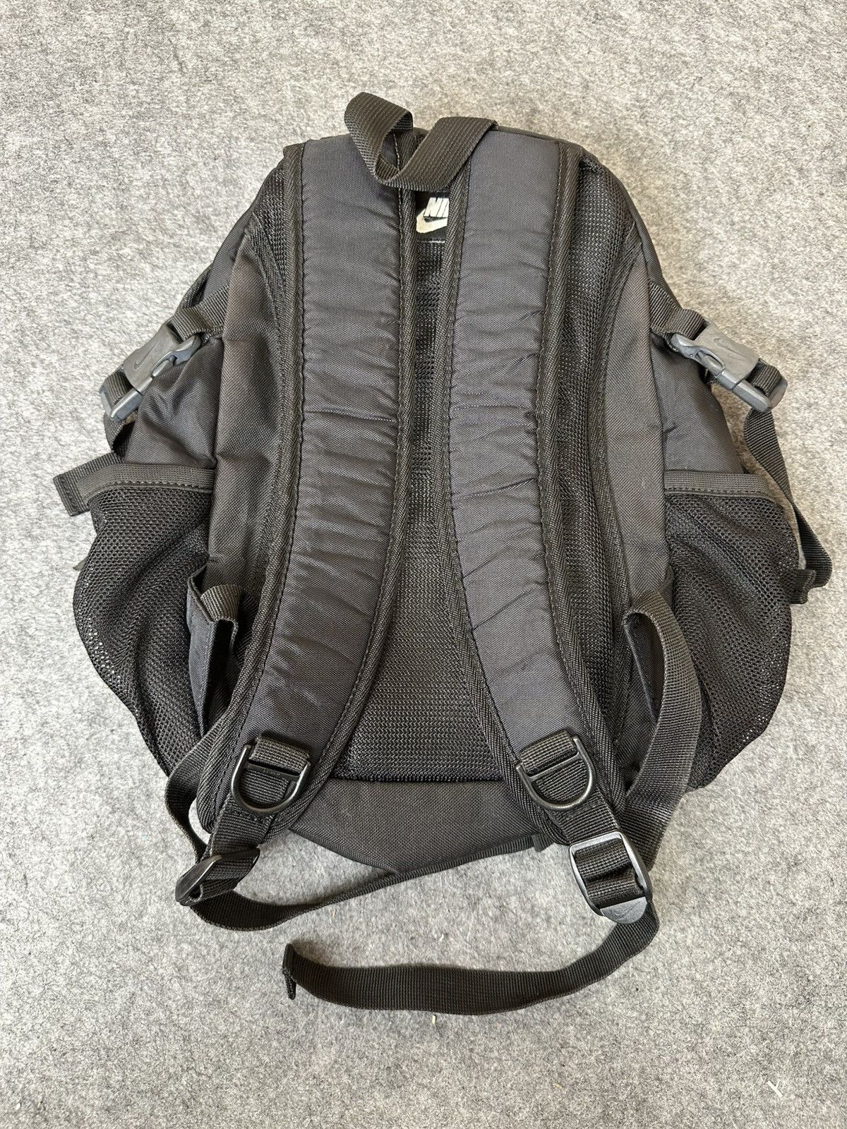 Nike Nike Y2K archive backpack with mesh side pockets. Size ONE SIZE - 4 Thumbnail