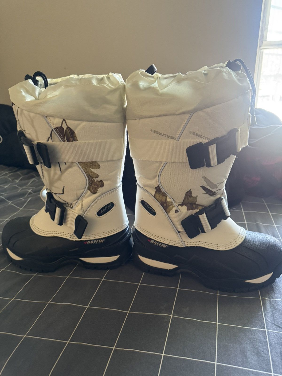 Other BAFFIN SNOW BOOTS Size US 9 / EU 42 - 3 Thumbnail