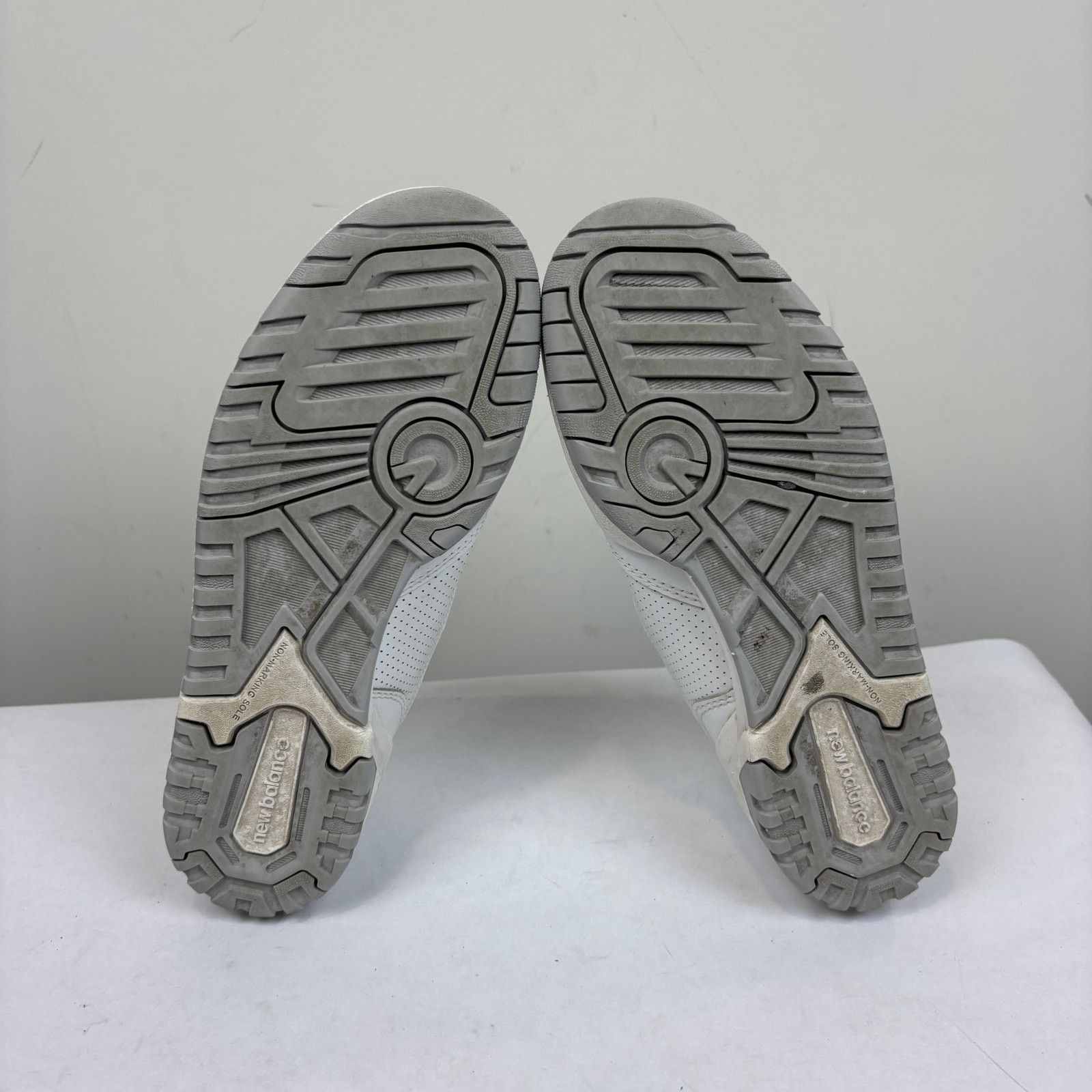New Balance New Balance BB550 White Sneakers Shoes Unisex W's 7 M's 5.5 Size US 5.5 / EU 38 - 8 Thumbnail
