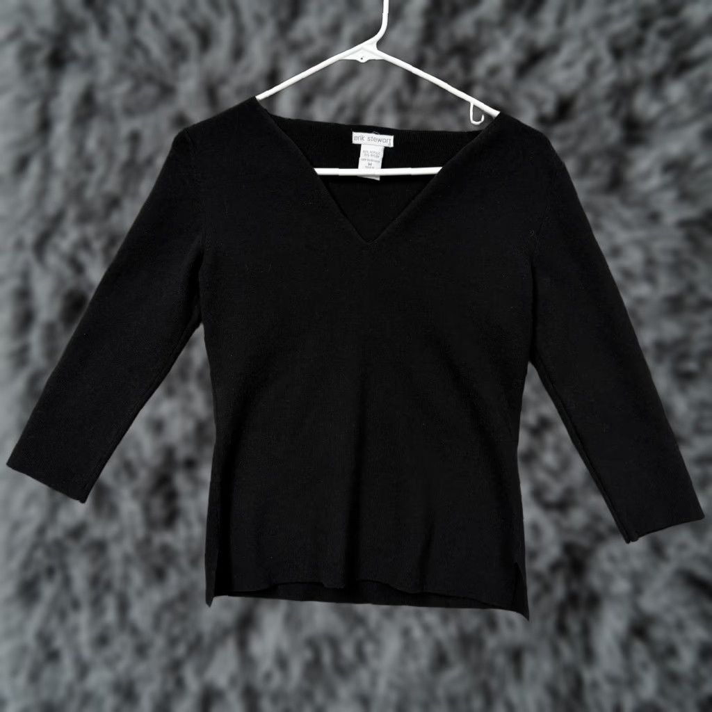 Vintage Erik Stewart Knit Top Medium Minimalist Layering Office Chic Dark Romantic Vamp Shirts Womens Black V-Neck 3/4 Sleeve Knit Sweater Size M / US 6-8 / IT 42-44 - 1 Thumbnail