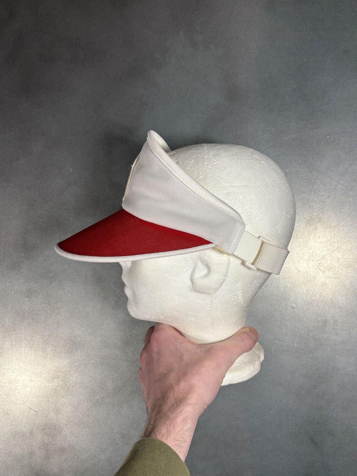 Levi's Levi's 1984 Olympics Visor 1980s Vintage Levis Hat Sport Cap Size ONE SIZE - 22 Thumbnail
