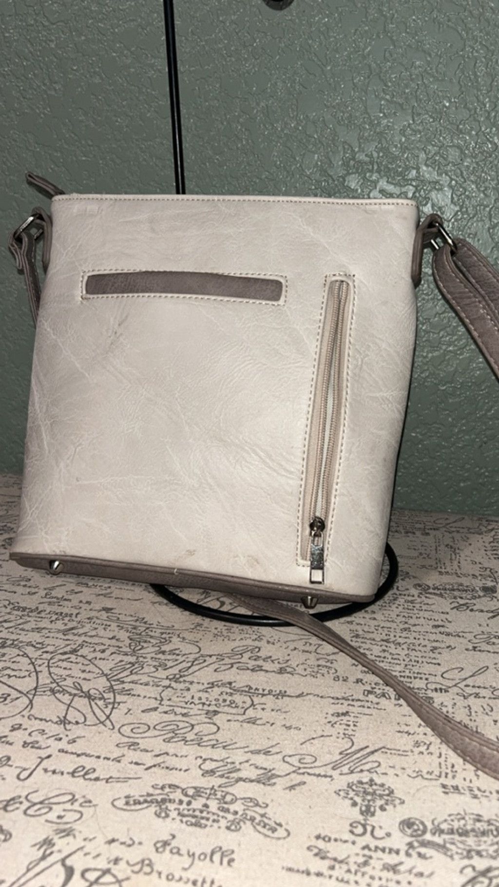 The Unbranded Brand Conceal Carry Beige Brown Horse Embellished crossbody bag Size ONE SIZE - 2 Thumbnail