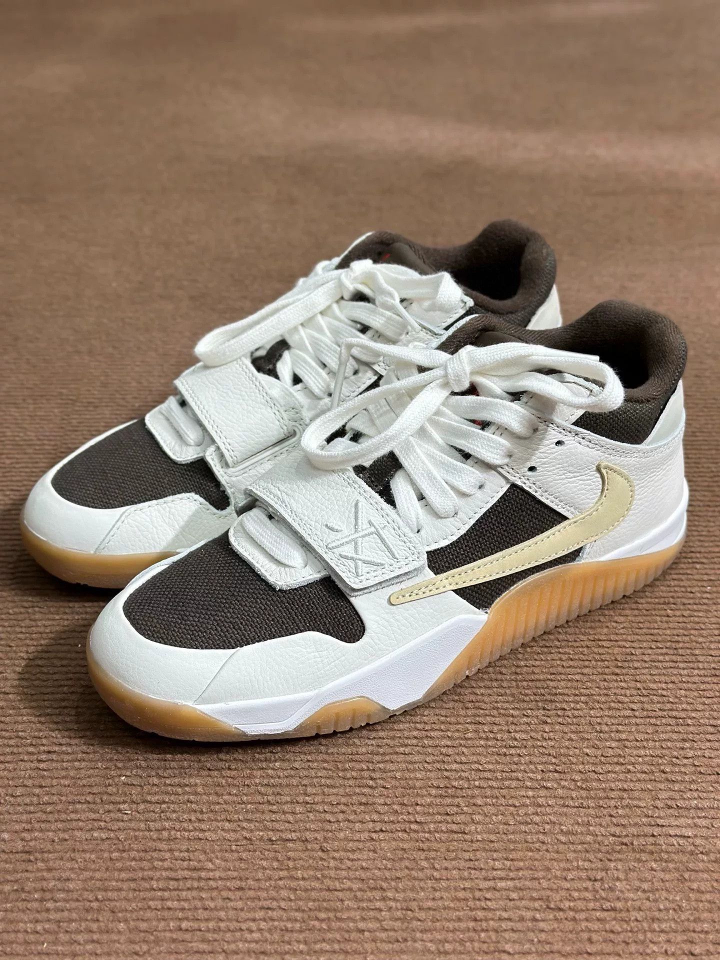 Nike Nike Black Lowtop Sneakers 40 Men Size US 7.5 / EU 40-41 - 1 Thumbnail