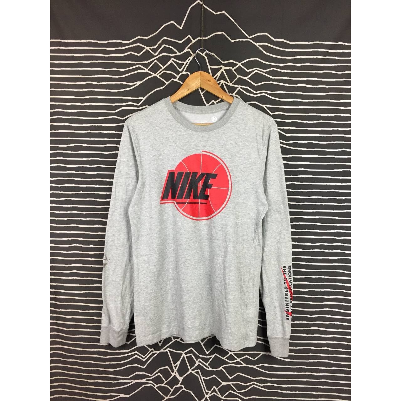 Nike Nike Basketball Big Logo Long Sleeve Tee Size S Size US S / EU 44-46 / 1 - 2 Thumbnail