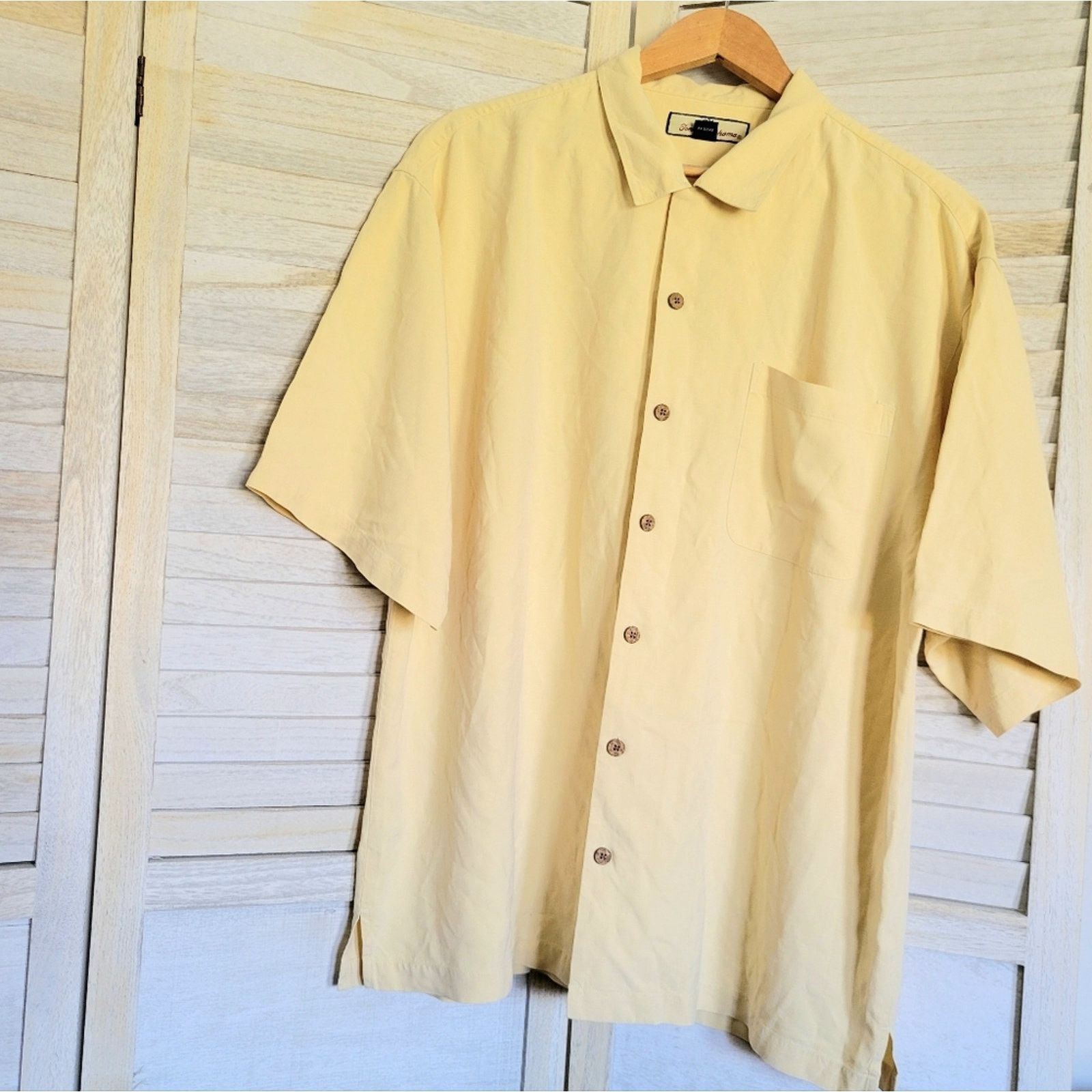 Tommy Bahama Tommy Bahama 100% Silk Mens Short Sleeve XL Like New Yellow Size US XL / EU 56 / 4 - 1 Thumbnail