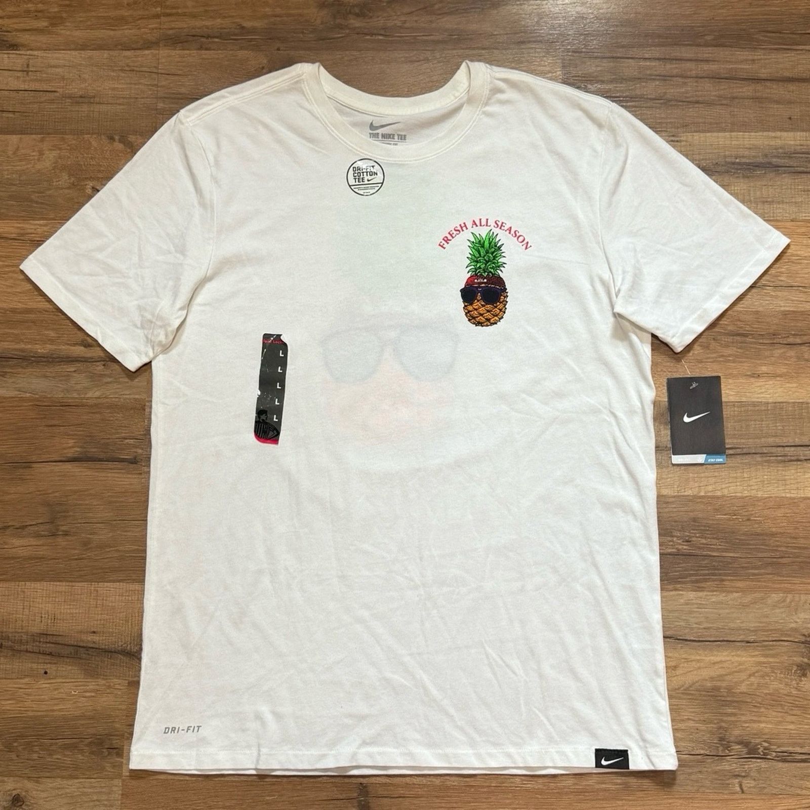 Nike 2015 Nike LeBron Short Sleeve Shirt Size US L / EU 52-54 / 3 - 1 Thumbnail