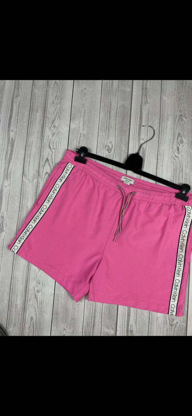 Calvin Klein Calvin klein swimming shorts size M pink rare Size US 32 / EU 48 - 2 Thumbnail