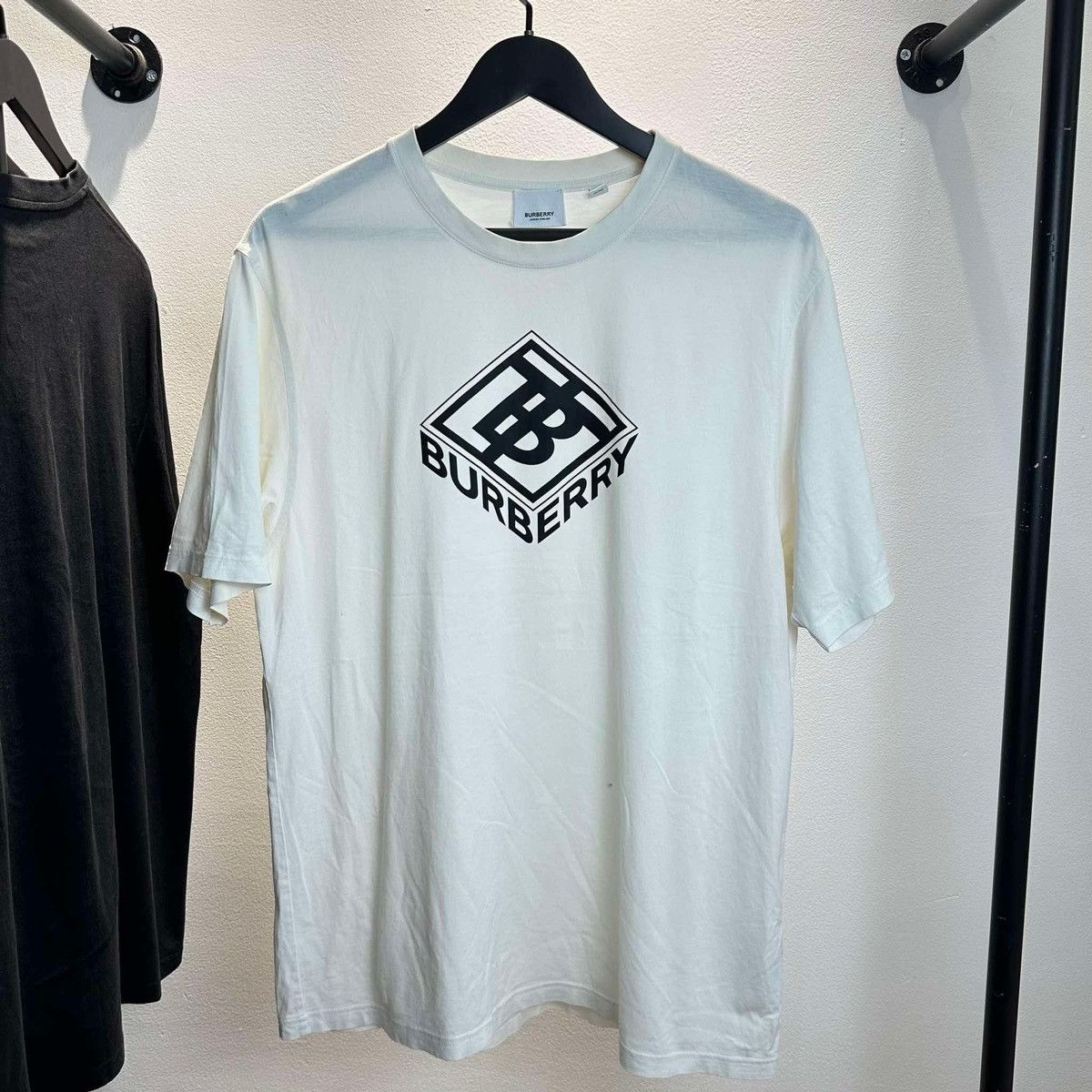 Burberry BURBERRY 3D BIG LOGO T SHIRT Size US M / EU 48-50 / 2 - 1 Thumbnail