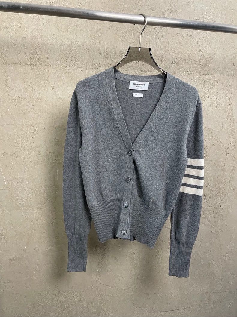 Thom Browne Thom browne Gray puppy four-striped knitted cardigan jacket Size S / US 4 / IT 40 - 1 Thumbnail