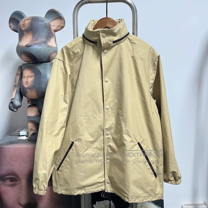 Balenciaga Balenciaga Back Logo Windbreaker Size XXS / US 00 / IT 34 - 1 Thumbnail