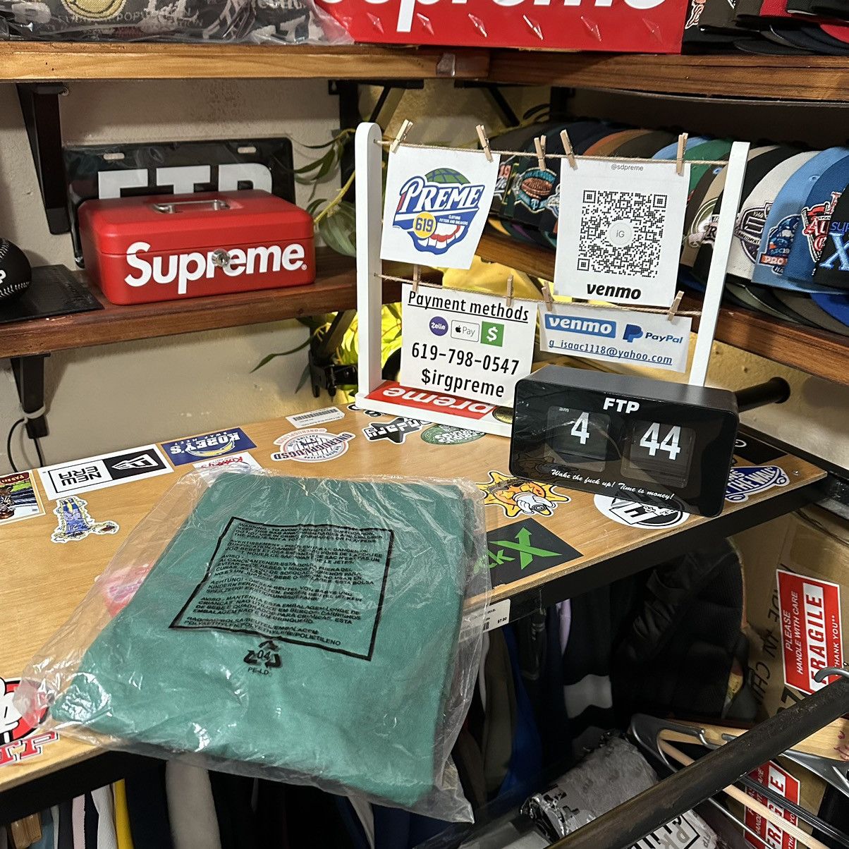 Supreme Supreme tee (Green) L Size US L / EU 52-54 / 3 - 2 Thumbnail