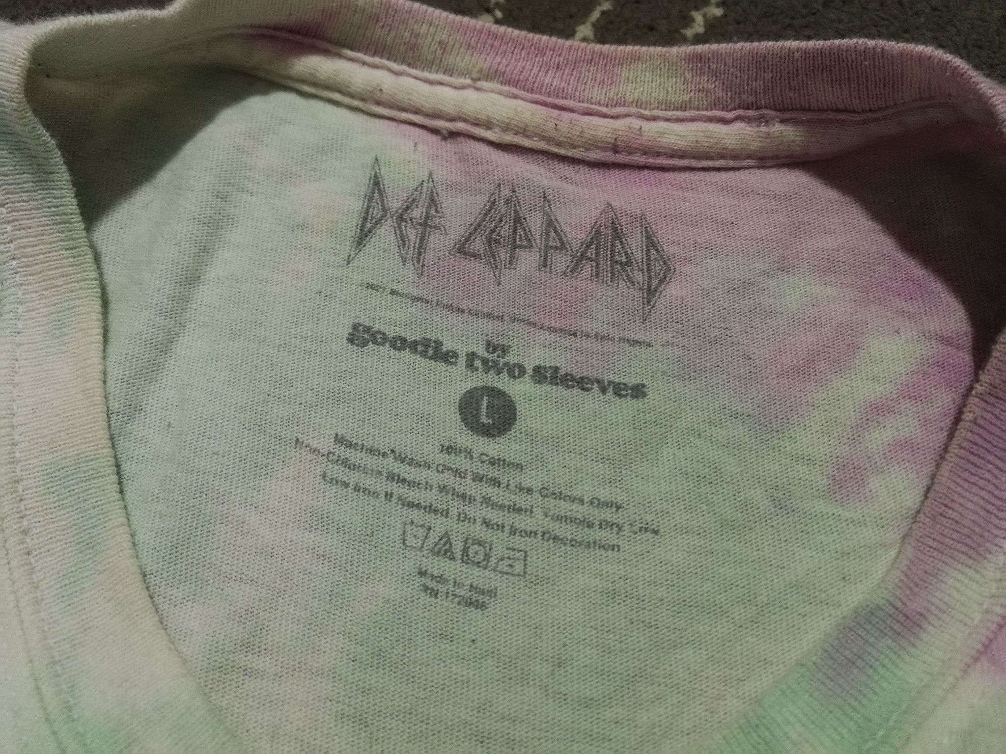 Other Def Leppard High n DRY tie die tee L 1872 Size US L / EU 52-54 / 3 - 4 Thumbnail