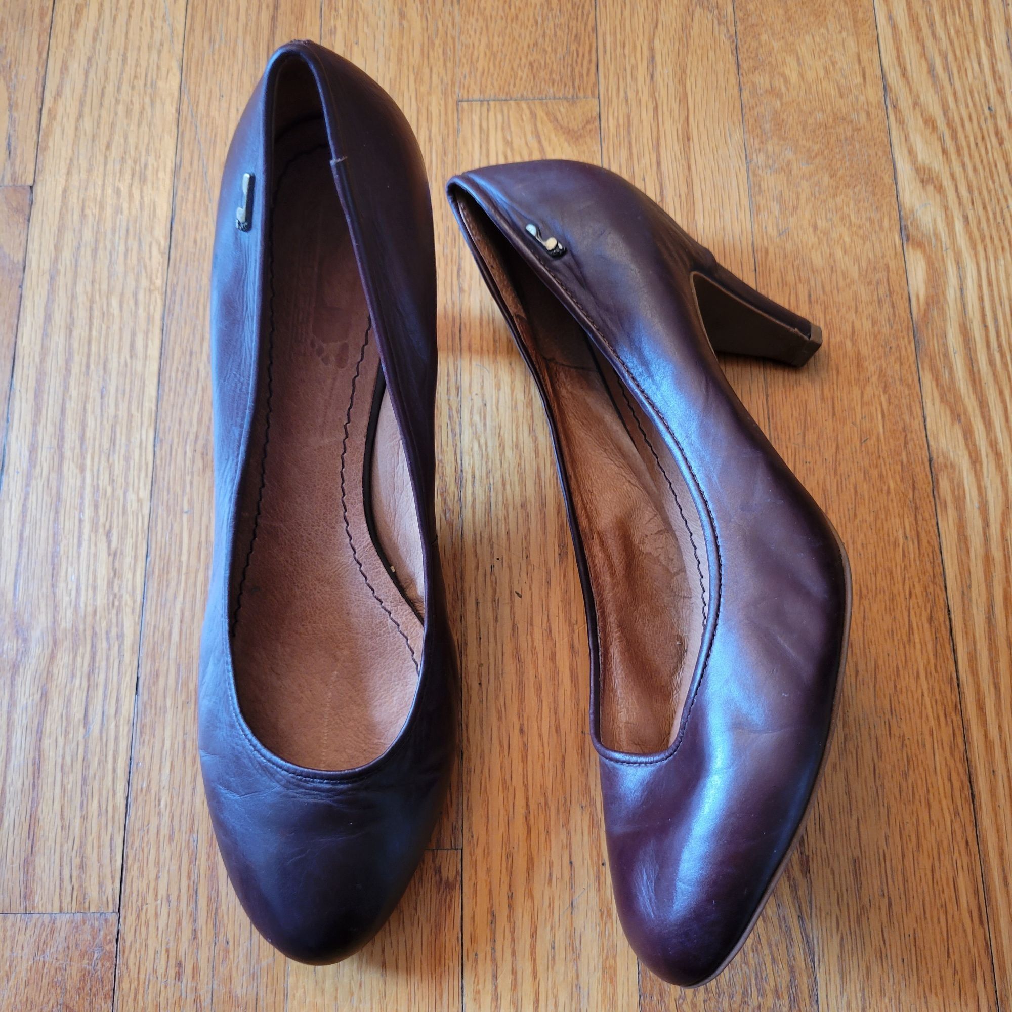 Naked Feet Handmade Brown Leather Pumps Heels 10M CONTEMPORA