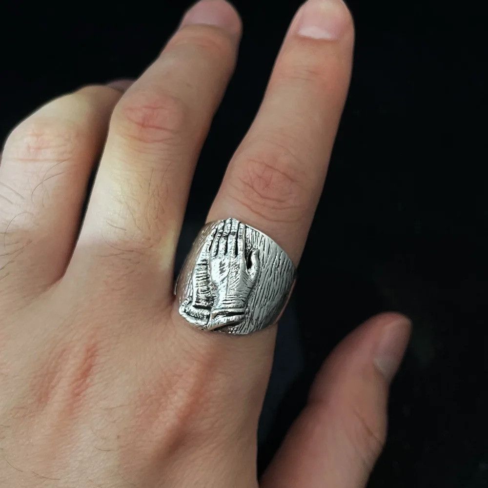 Vintage Retro Praying Hands Ring Size ONE SIZE - 6 Thumbnail