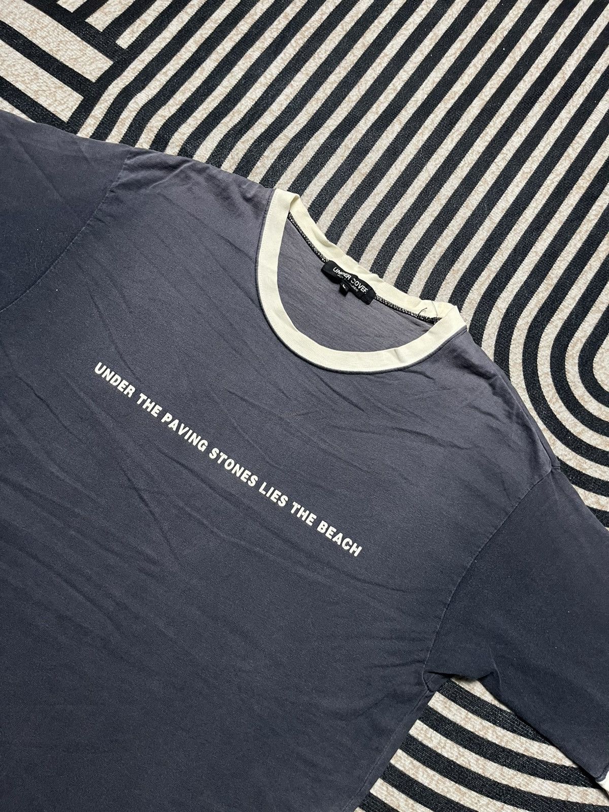 Undercover SS95 UNDERCOVER “UNDER THE PAVING STONES LIES THE BEACH”TEES Size US L / EU 52-54 / 3 - 7 Thumbnail