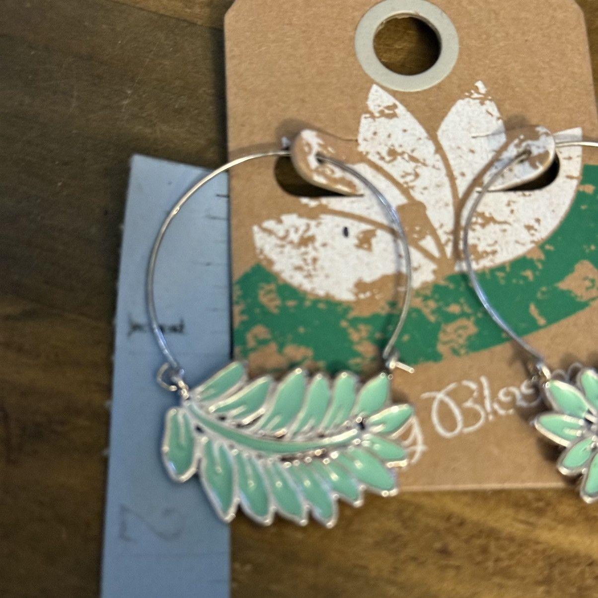 Other Lily Bloom silver tone green leaf hoop earrings Size ONE SIZE - 2 Thumbnail