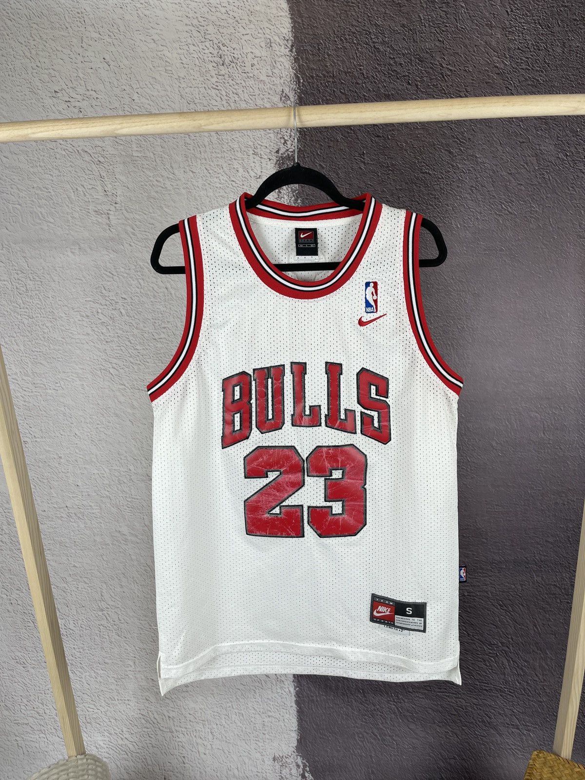 image of Vintage Nike Chicago Bulls 23 Michael Jordan Nba Jersey in White, Men's (Size Small)