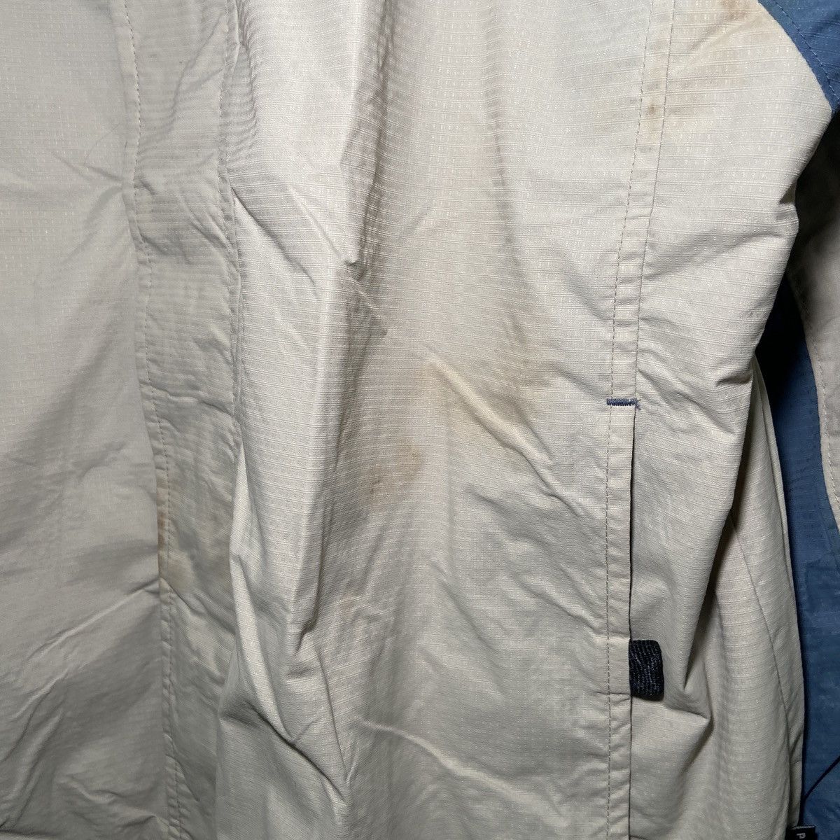 Columbia × Vintage Vintage Columbia Sportswear Beige / Grey Light Jacket L Size US L / EU 52-54 / 3 - 3 Thumbnail