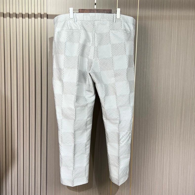 Louis Vuitton LOUIS VUITTON size US 60 Silver Grey Checkerboard Alphabet Size US 44 / EU 60 - 2 Thumbnail