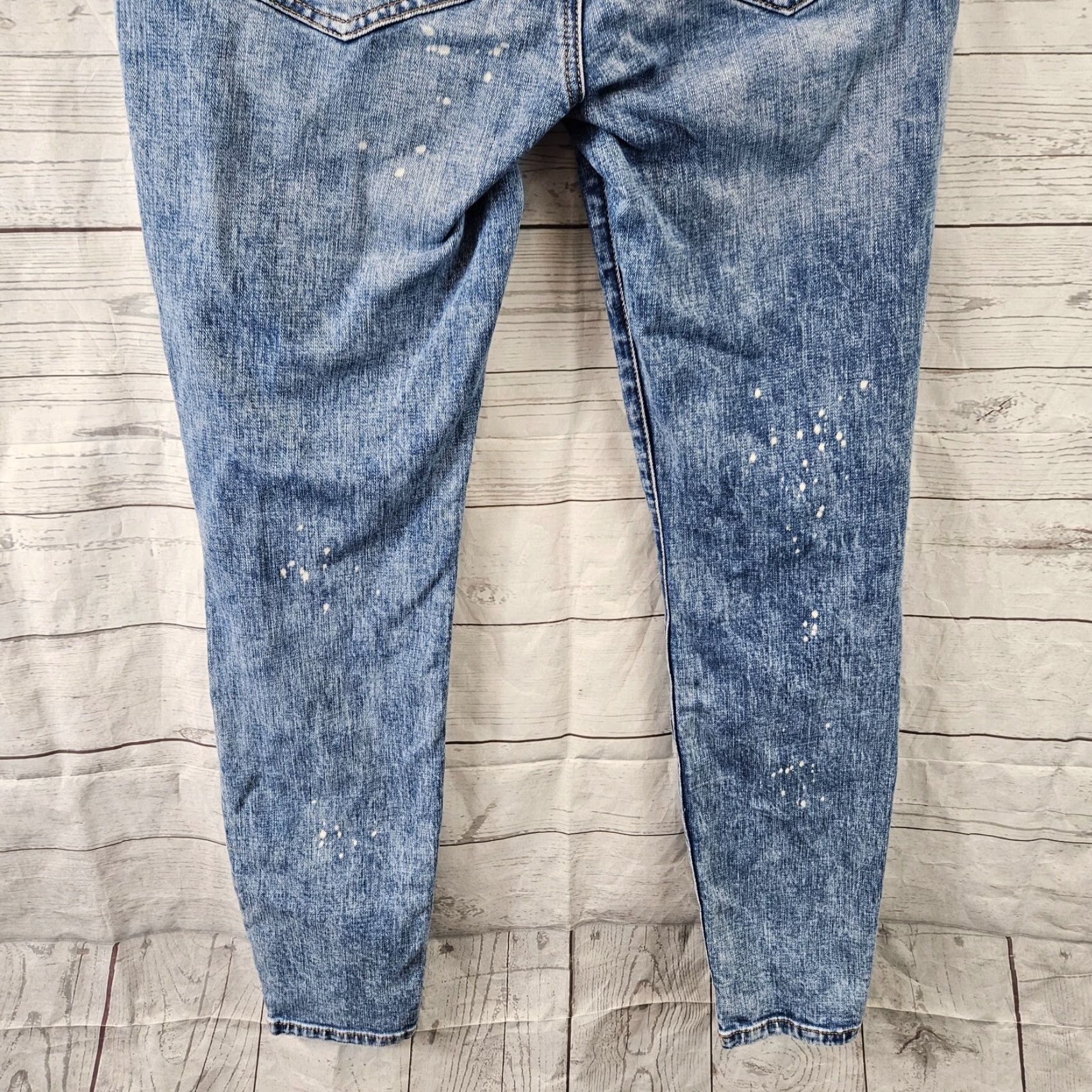 Vintage Cabi Womens Cinch Skinny Jeans Sz 6 Blue Bleach Splatter Mid Rise Denim Jeans Women Size 6 Skinny Rise 9.5 Inseam 29.5 Inseam 29.5 Womens Size 28" / US 6 / IT 42 - 5 Thumbnail