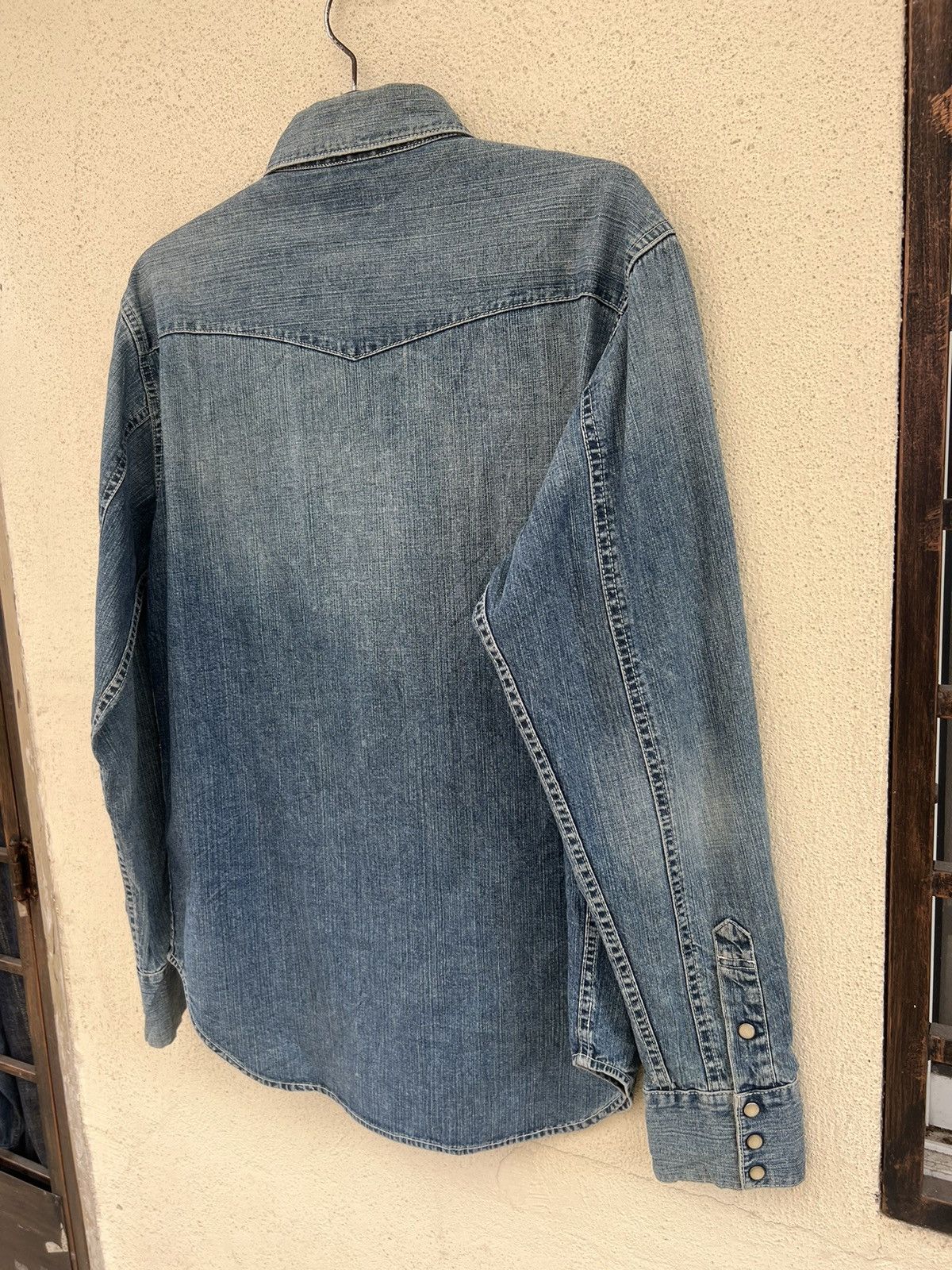 Levi's Vintage 2005 Levi’s Red Tab Faded Mud Denim Western Shirt Size US L / EU 52-54 / 3 - 18 Thumbnail