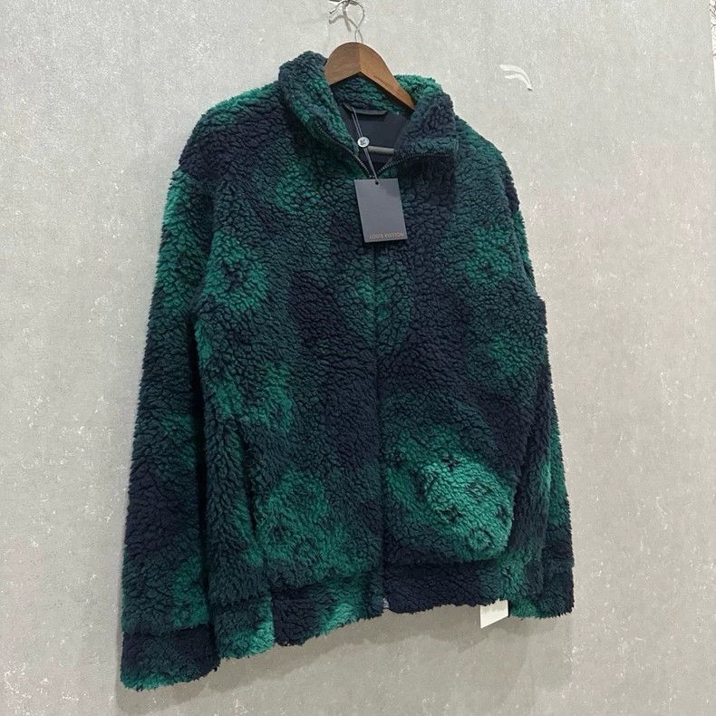 Louis Vuitton Louis Vuitton Color-block teddy print jacket Size US M / EU 48-50 / 2 - 3 Thumbnail
