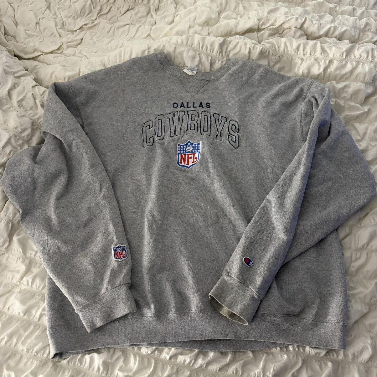 Champion Champion Dallas Cowboys NFL Crewneck Sweatshirt size 2xl Size US XXL / EU 58 / 5 - 1 Thumbnail