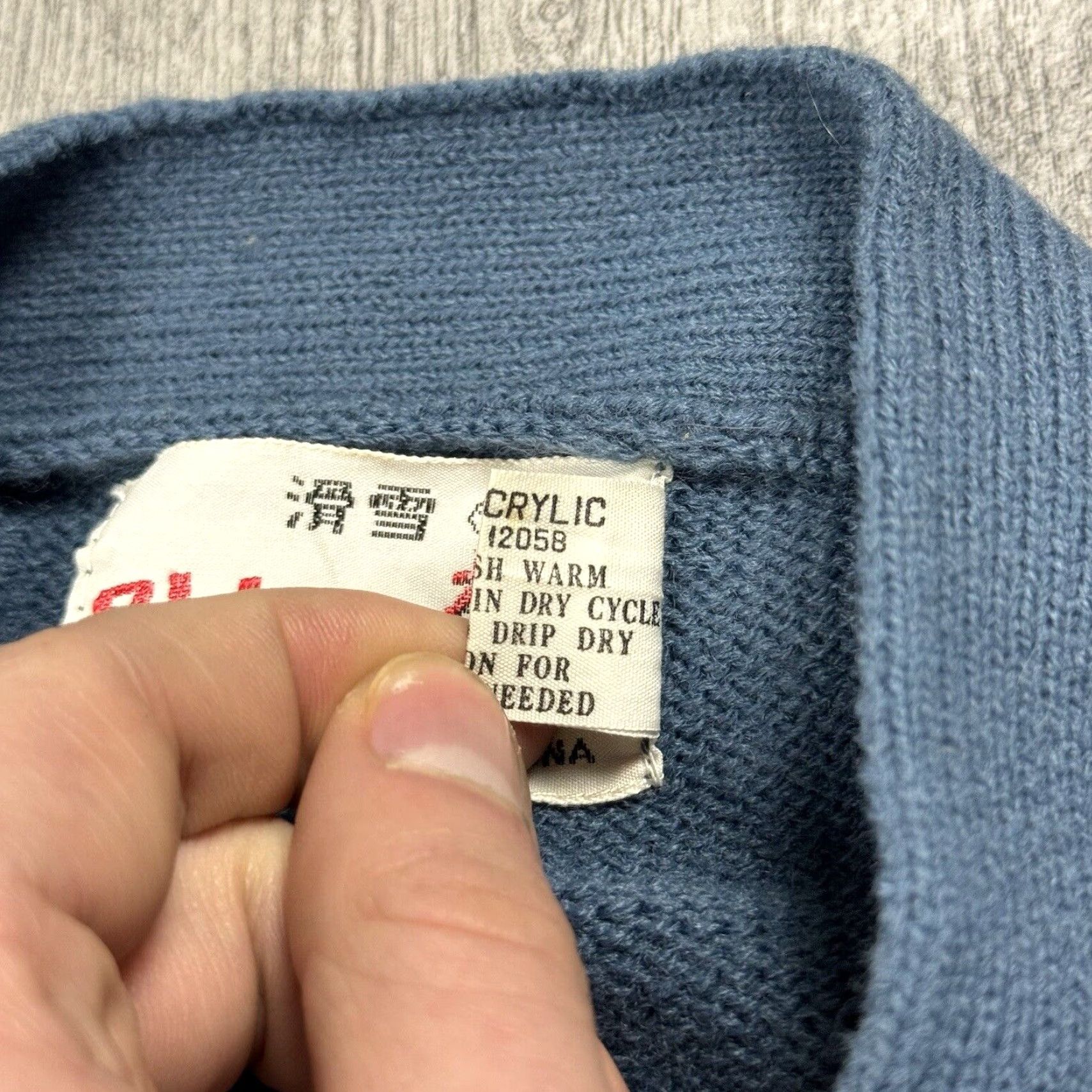 Vintage VINTAGE SKI BRAND CABLE KNIT CARDIGAN SWEATER MENS M ACRYLIC BLUE 70S IVY PREP Size US M / EU 48-50 / 2 - 6 Thumbnail