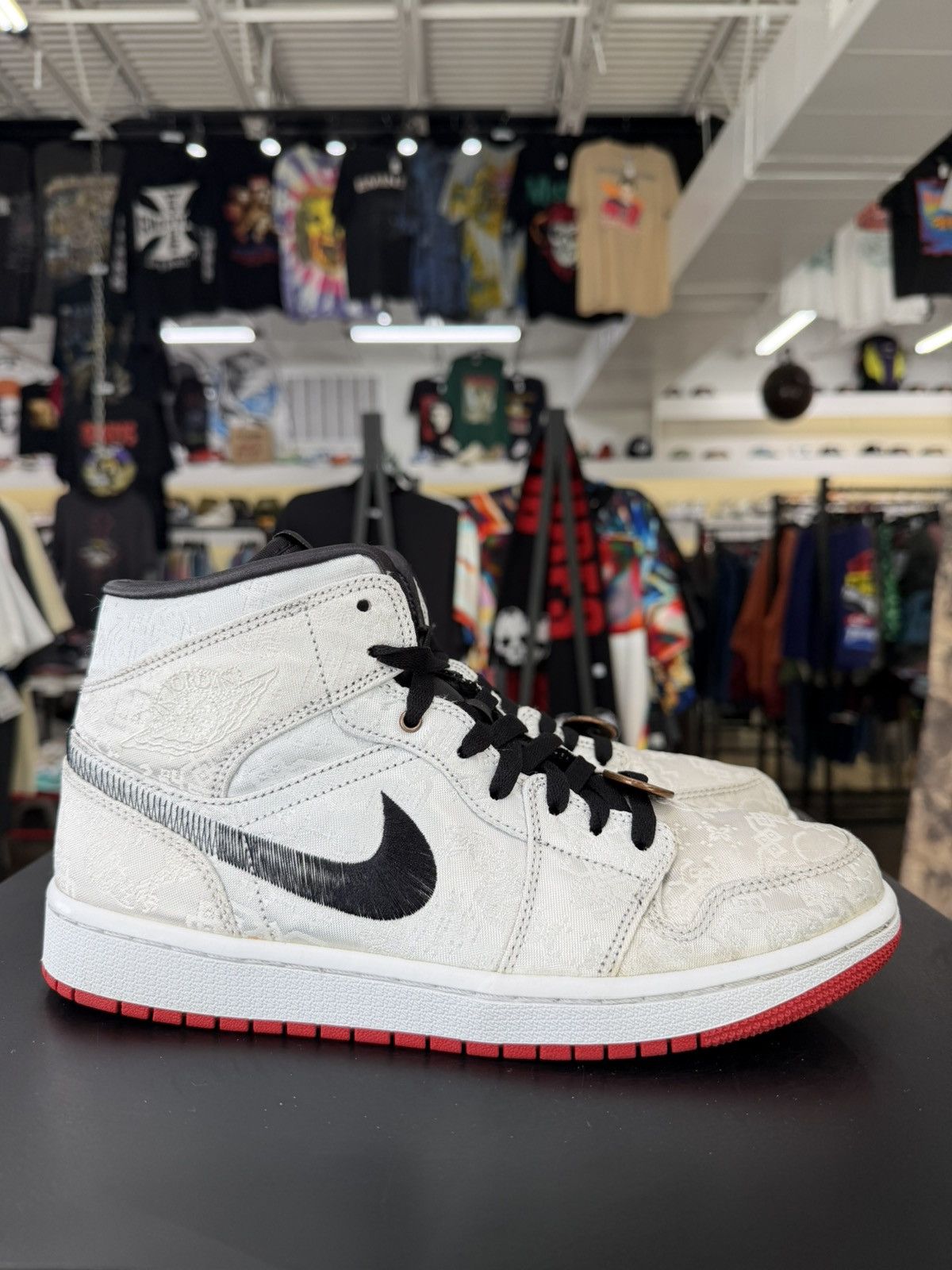 Jordan Brand Jordan 1 Mid Fearless Edison Chen CLOT Size 8.5 (2019) Size US 8.5 / EU 41-42 - 6 Thumbnail