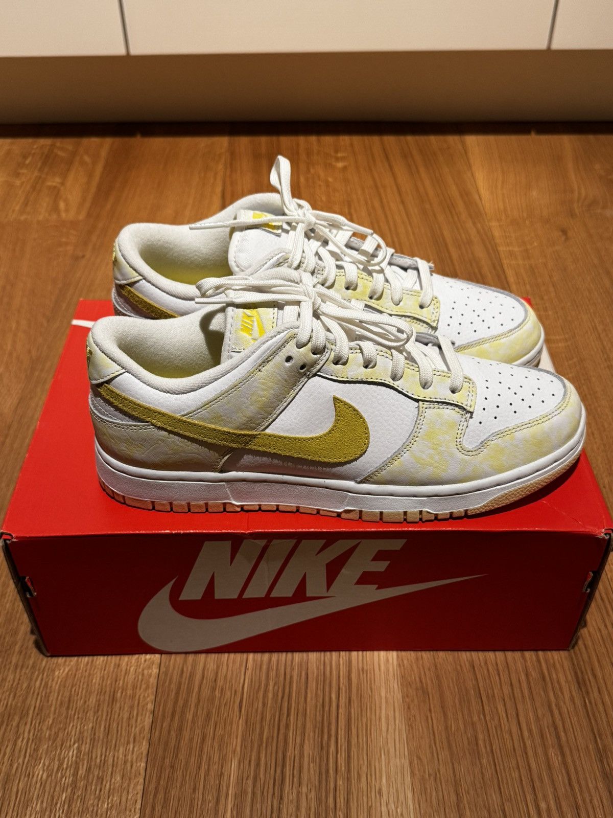 Nike Nike Dunk Low ‘Yellow Strike’ Size US 9.5 / EU 42-43 - 4 Thumbnail