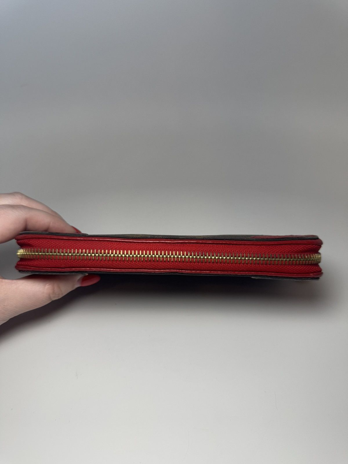 Louis Vuitton Louis Vuitton Retiro Zippy Wallet in Cerise Red Monogram Size ONE SIZE - 14 Thumbnail