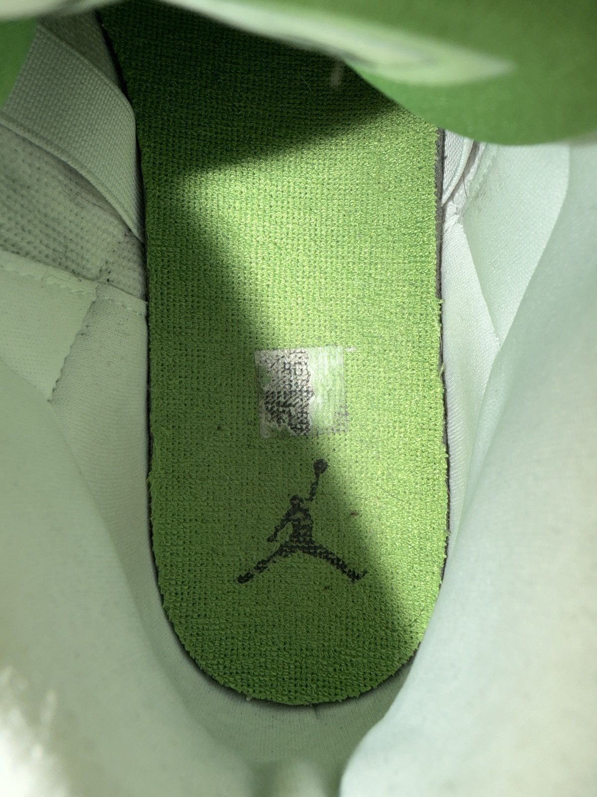 Jordan Brand Air Jordan 3 Retro "Chlorophyll" Size US 7 / EU 40 - 5 Thumbnail
