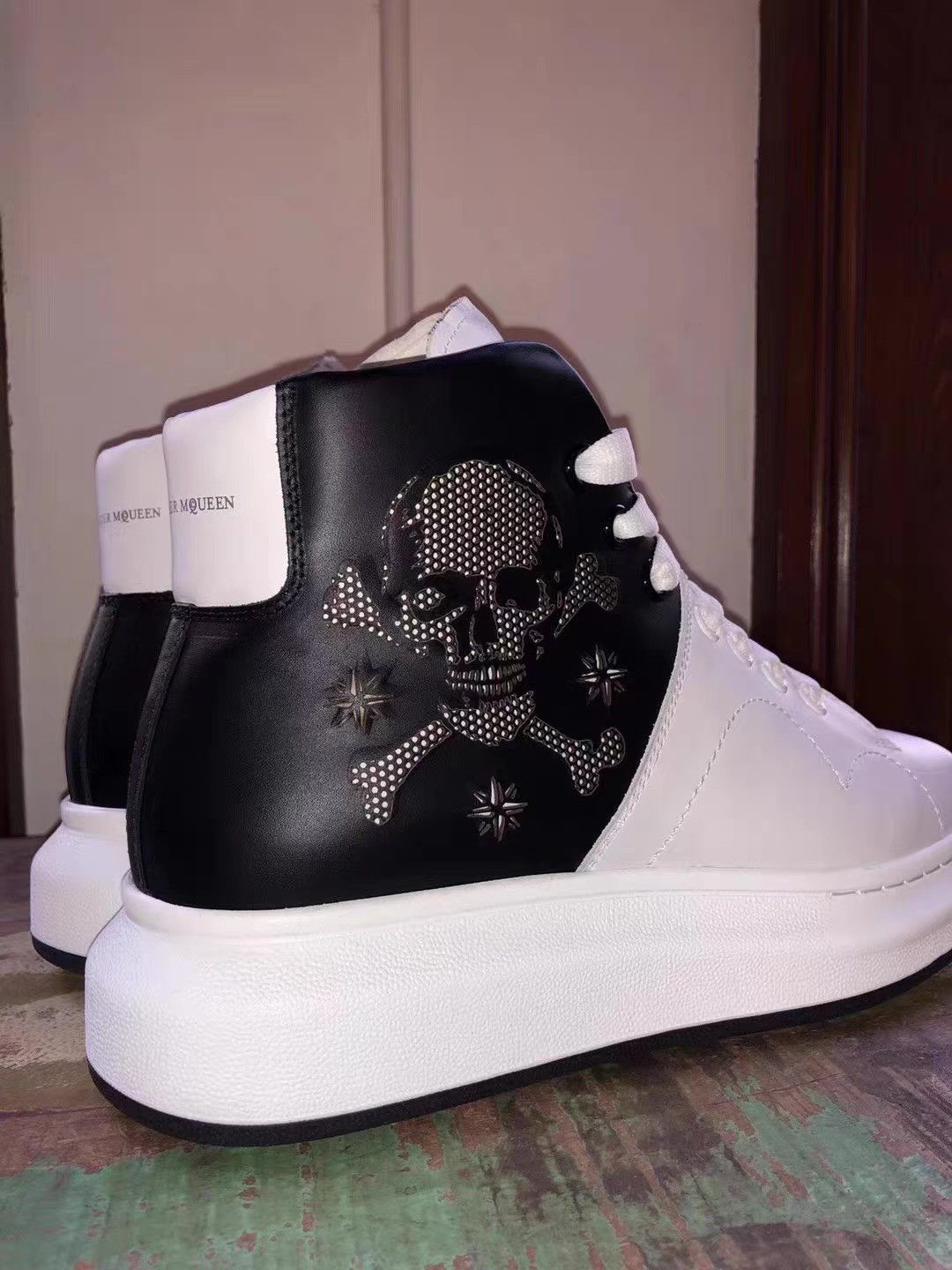 Alexander McQueen Alexander McQueen 16FW Mainline Men’s Black‑and‑White Ｑ25 Size US 7 / EU 40 - 2 Thumbnail