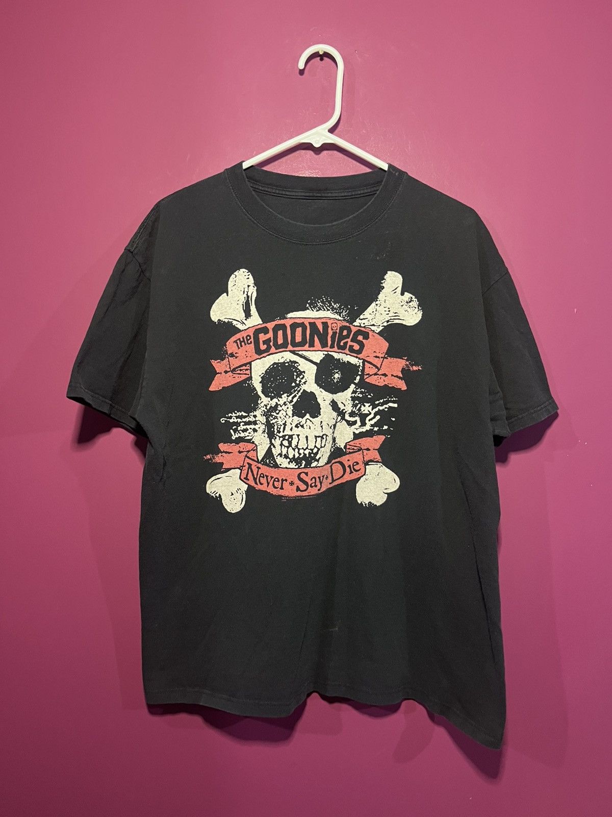 Vintage Goonies older tee Size US XL / EU 56 / 4 - 1 Thumbnail