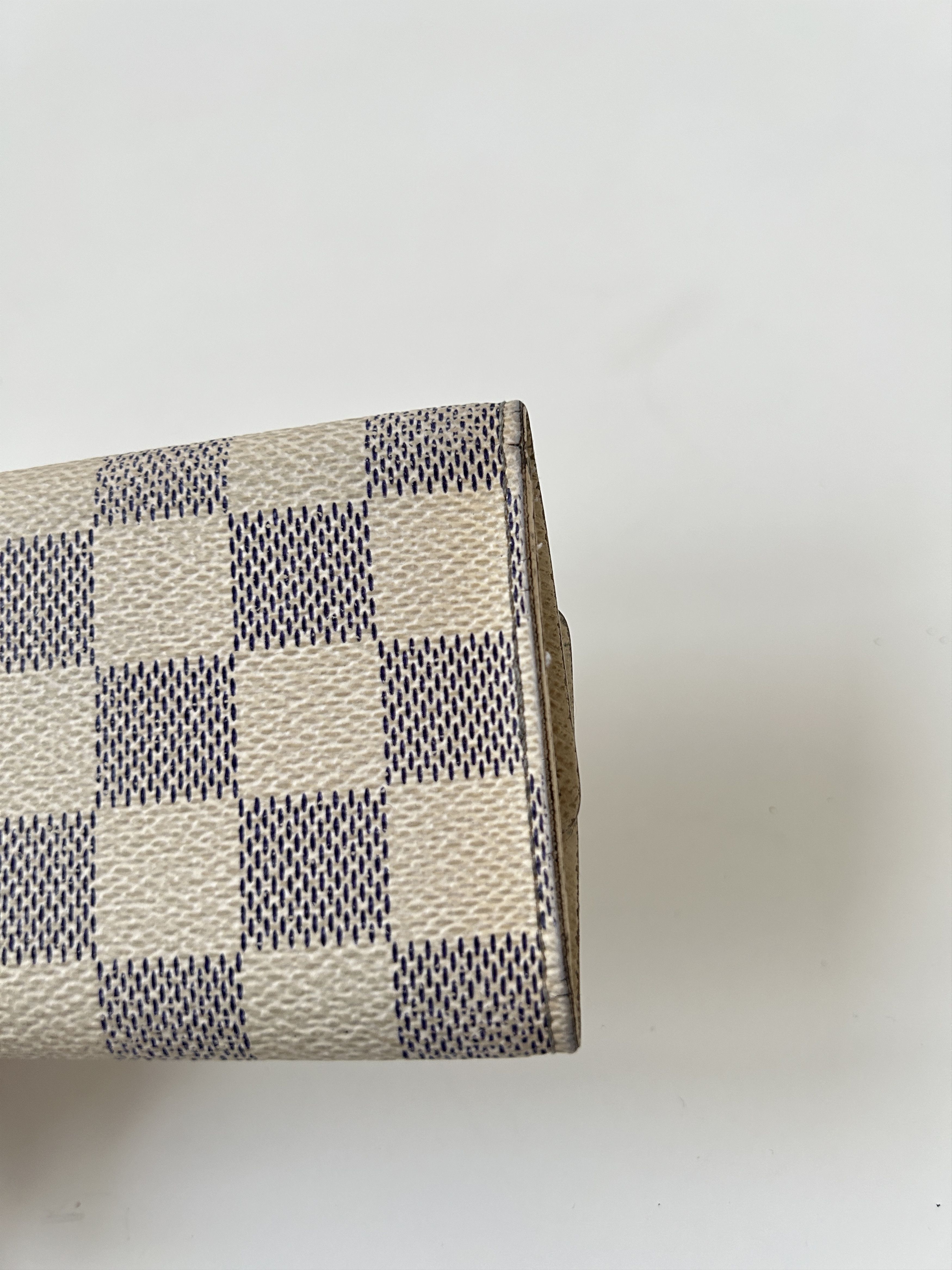 Louis Vuitton Louis Vuitton damier azur key holder Size ONE SIZE - 4 Thumbnail