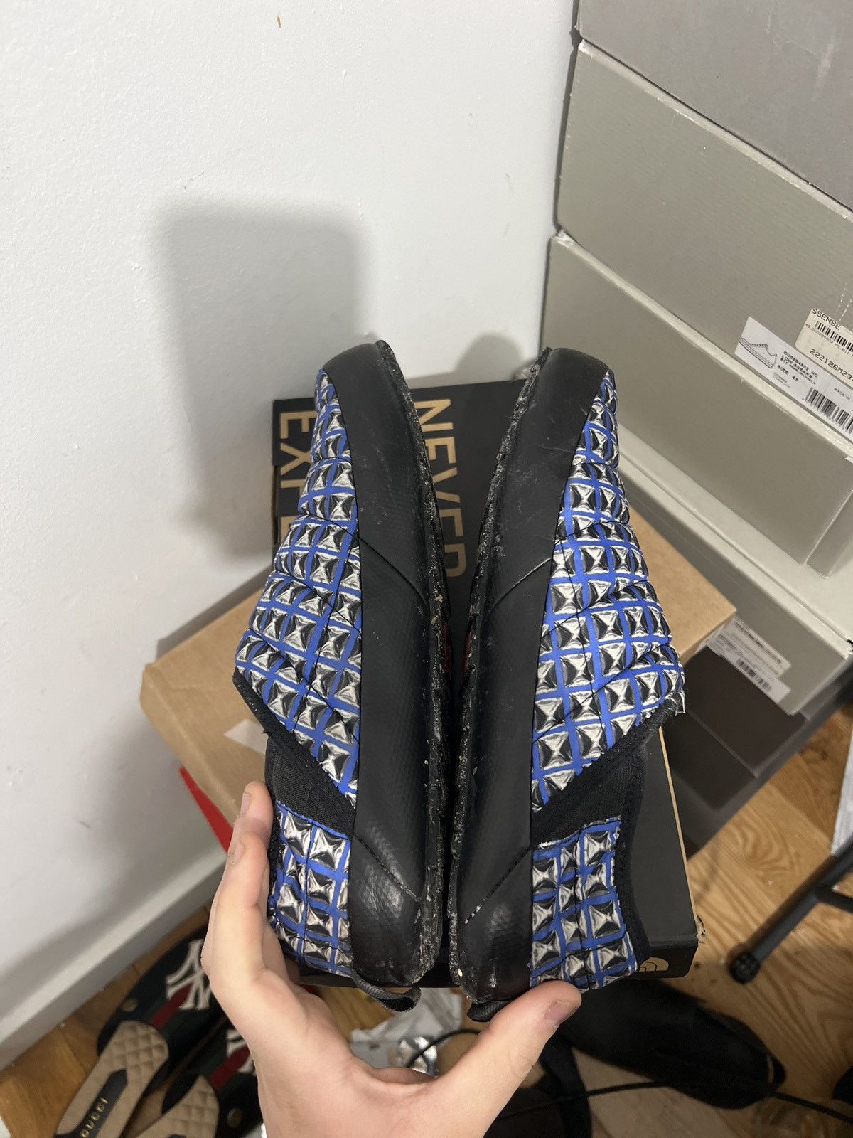 Supreme × The North Face Supreme x the north face puffer slippers Size US 10 / EU 43 - 5 Thumbnail