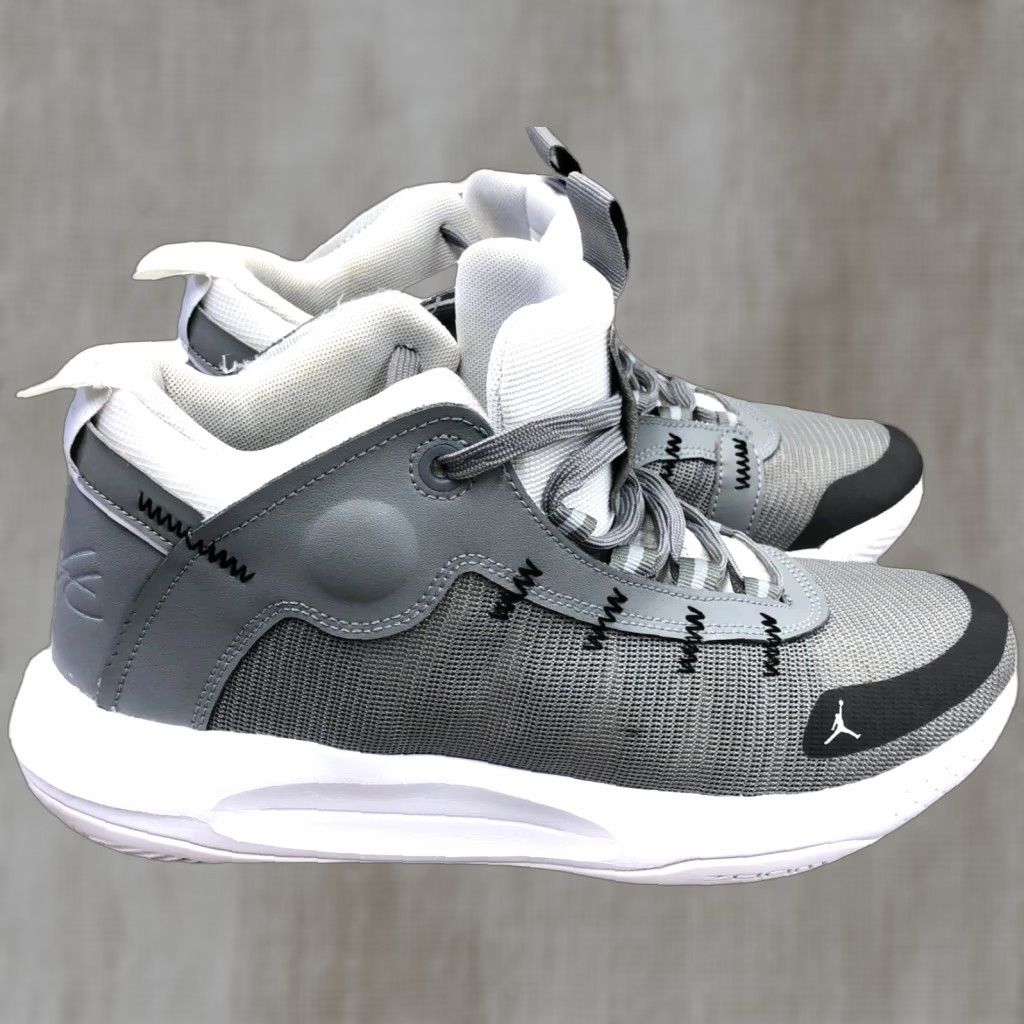 Jordan Brand Jordan Jumpman 2020 Athletic Sneakers Gray Adult 11.5 Basketball Sports Mens Size US 12 / EU 45 - 1 Thumbnail