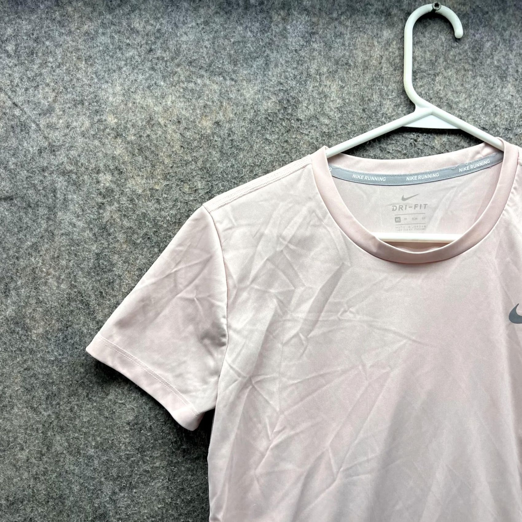Nike Nike Shirt Women XS Pink Athletic Training Polyester Crewneck Short Sleeve Size XS / US 0-2 / IT 36-38 - 3 Thumbnail
