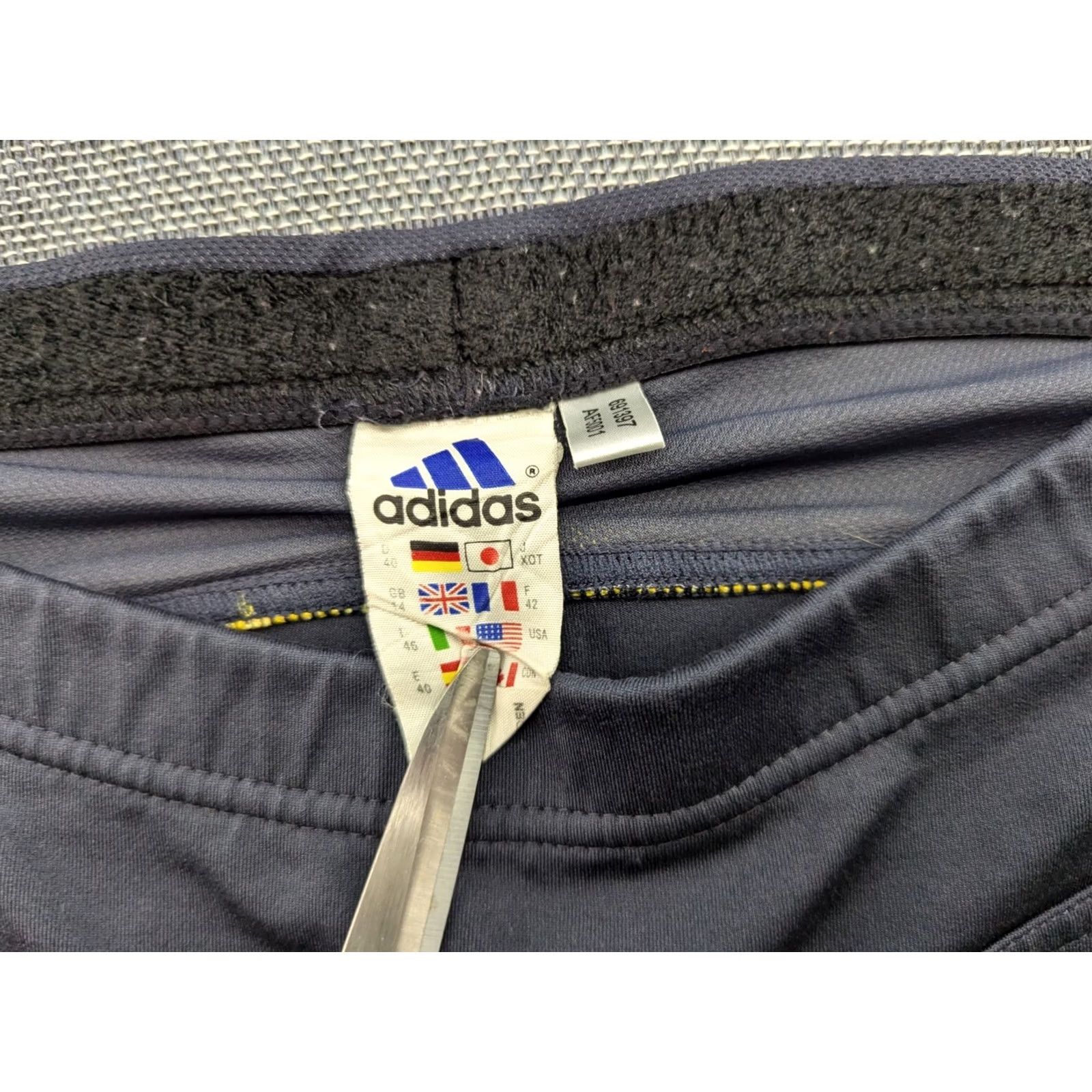 Adidas VINTAGE adidas Equipment Compression Womens Shorts D40 UK 14 Black Size 42" / US 20 - 3 Thumbnail