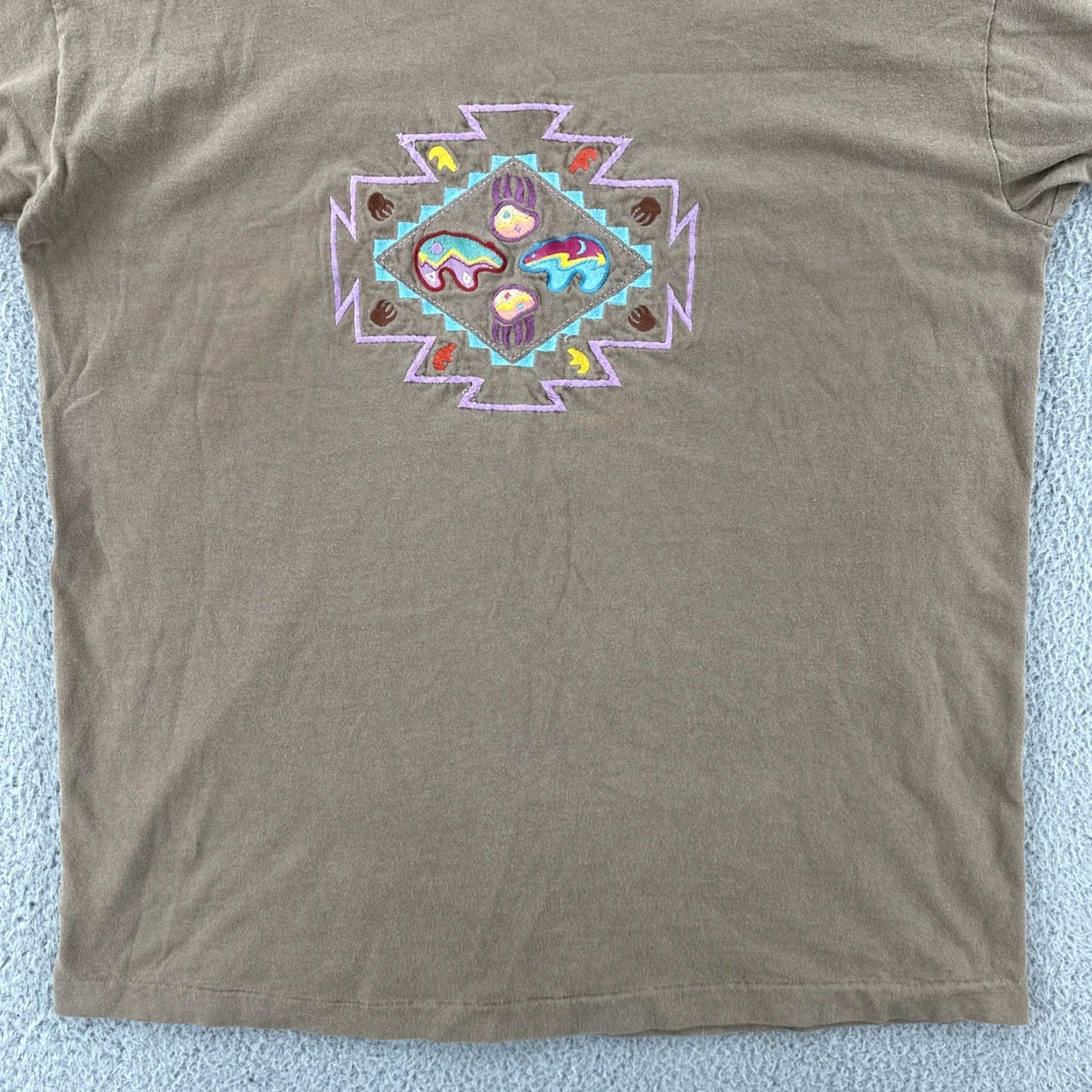 Fruit Of The Loom VINTAGE Fruit of the Loom Mens XL Shirt Brown Single Stitch Southwestern Embroidery 90s Aztec USA Crew Neck Short Sleeve T-Shirt Mens Size US XL / EU 56 / 4 - 4 Thumbnail
