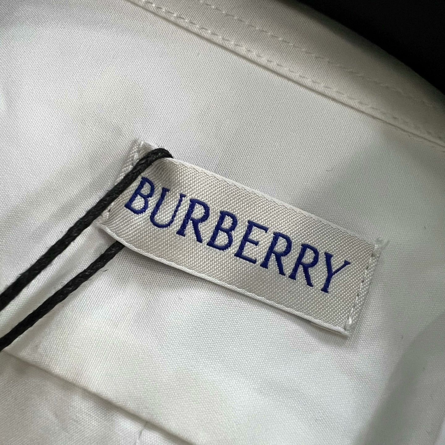 Burberry Burberry White Equestrian Knight Embroidered Shirt Size US S / EU 44-46 / 1 - 5 Thumbnail