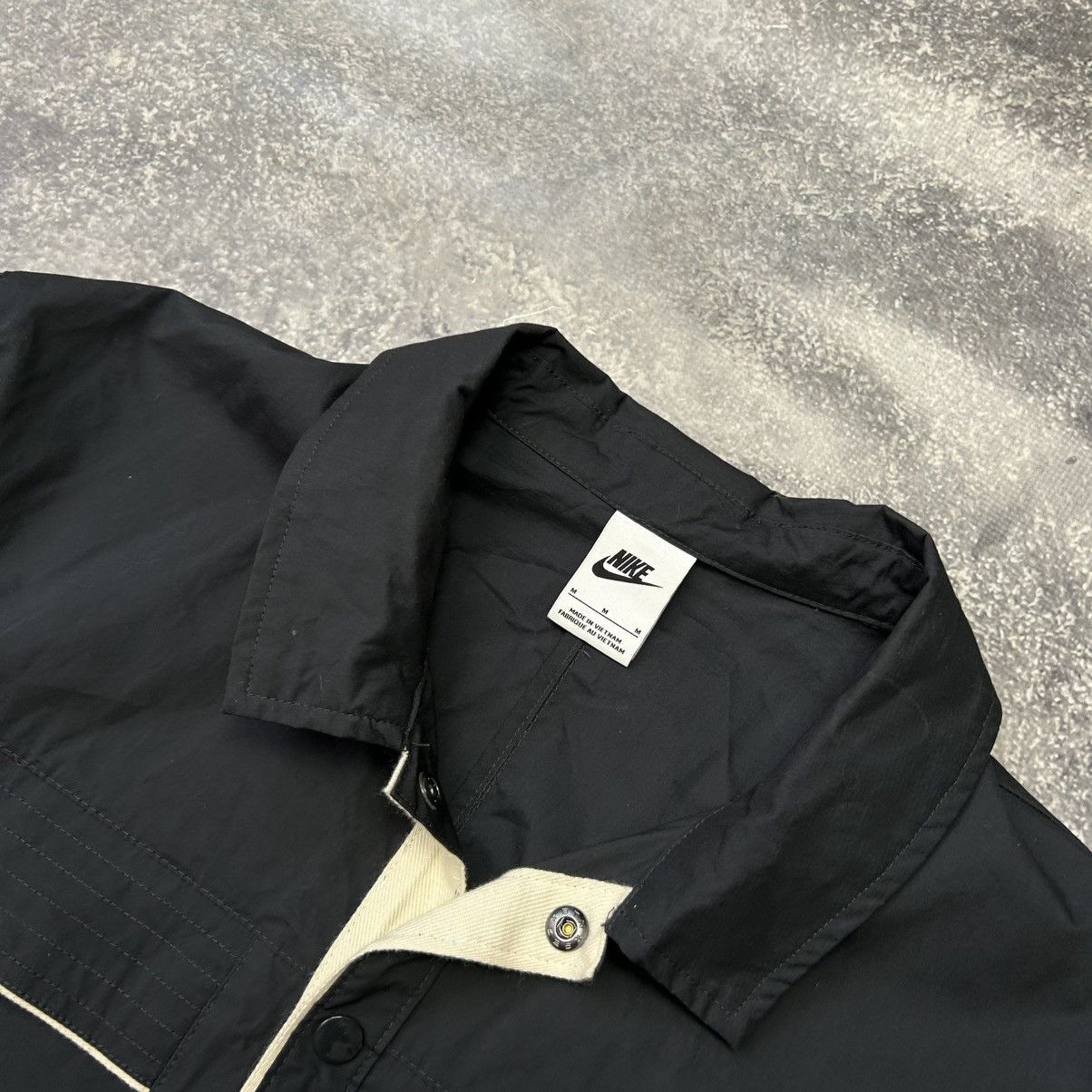 Nike Mens Nike Tech Pack Multipocket y2k streetwear button shirt Size US M / EU 48-50 / 2 - 5 Thumbnail