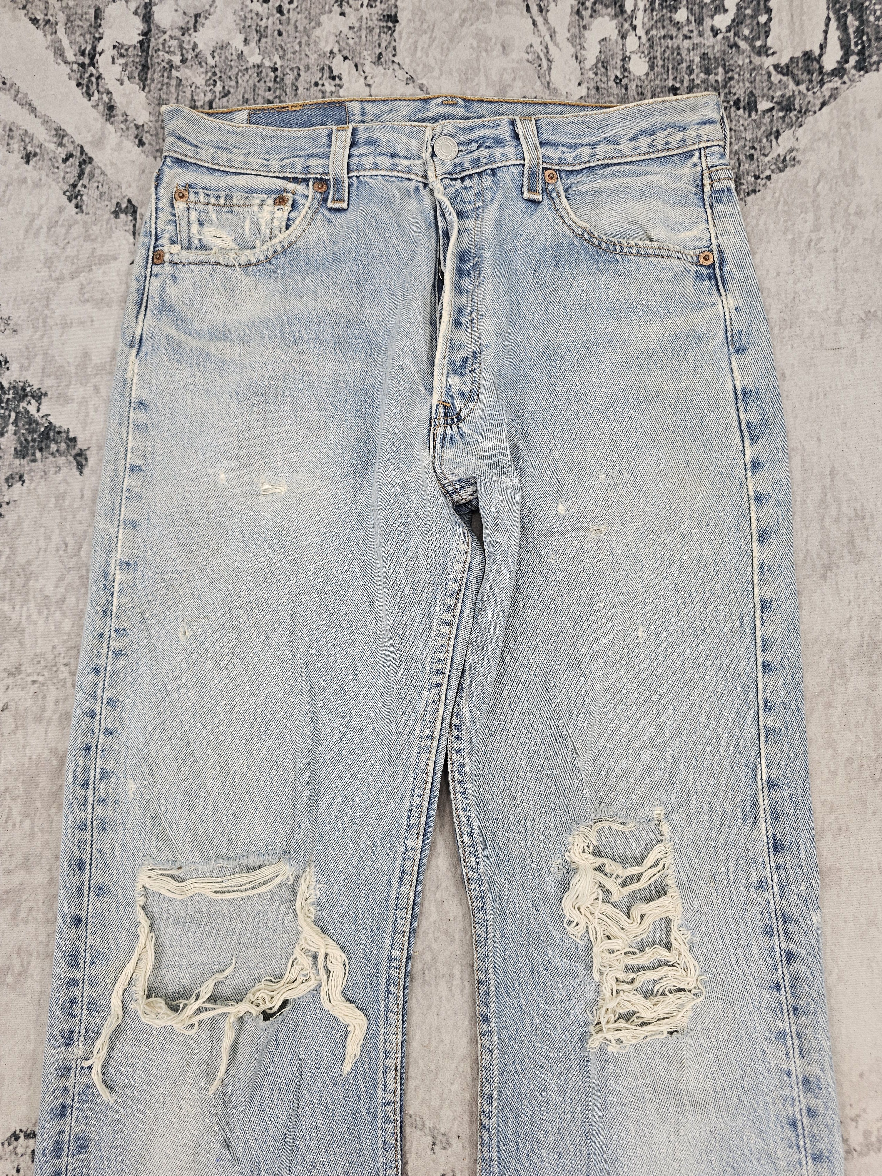 Levi's Vtg 90's LEVIS 501 XX Sun Faded Distressed Jeans L0438 Size US 31 - 8 Thumbnail